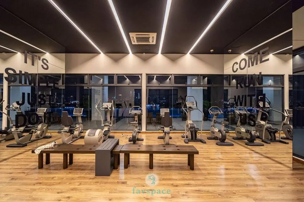 Lovely 4-Bedroom Condo With Pool For 6 Pax - Cheras Kuala Lumpur Apartment